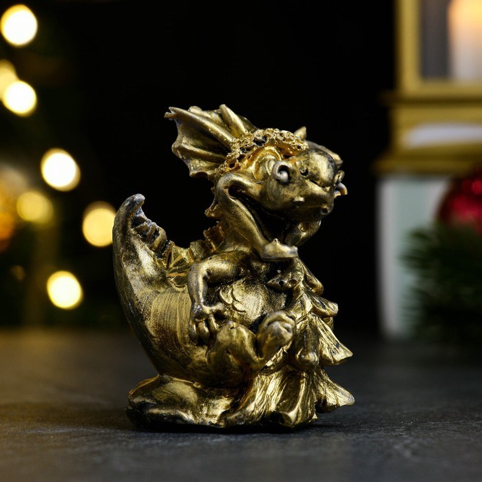 Фигура "Дракон с елкой" старое золото - фото 95503