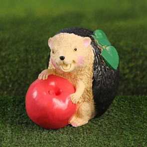 Садовая фигура "Ежик с яблоком"