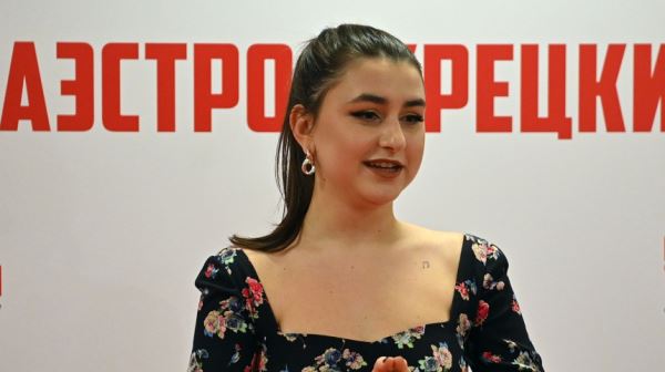 «Я пока что неуч»: Эмма Турецкая рассказала о своей жизни после отчисления из вуза