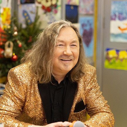 Игорь Николаев с семьей поздравил «Детское радио» с 18-летием в прямом эфире