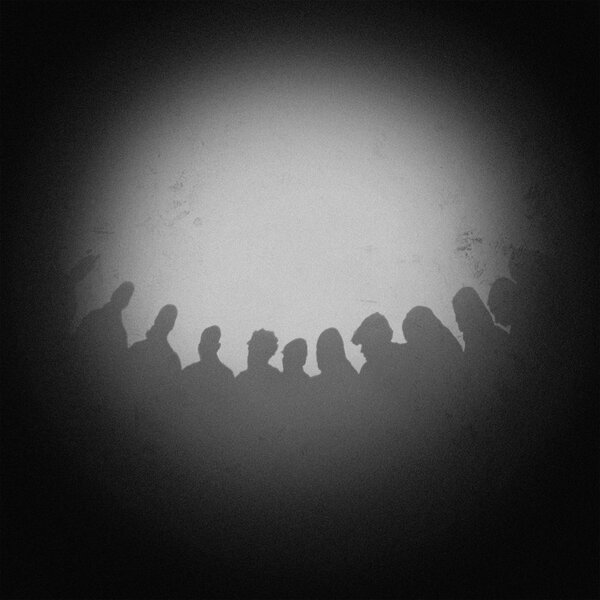 «Бонд с кнопкой» привел в «Дом» хор