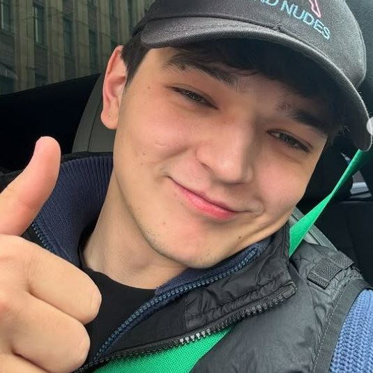 Akmal’ даст концерт в VK Stadium