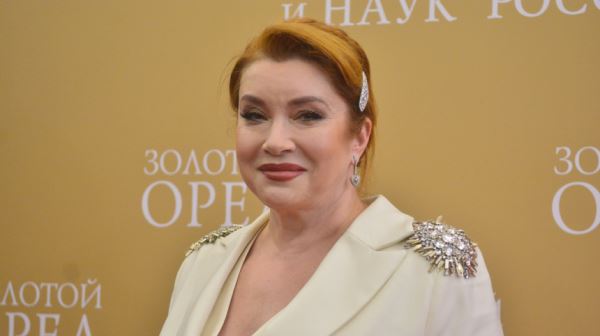 «Выпила тогда немного»: Вера Сотникова рассказала, как увидела летающую тарелку