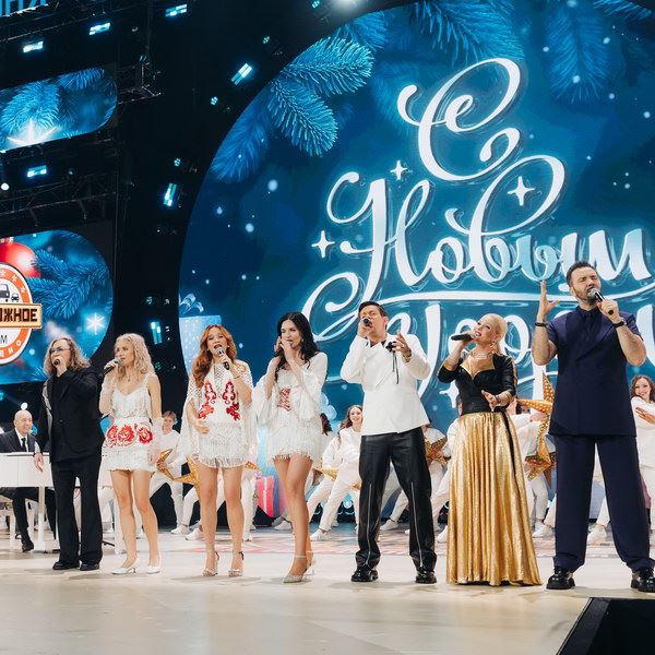 Новогоднее шоу «Звёзды Дорожного радио» покажет Пятый канал