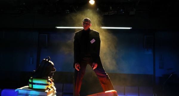 МХТ им. А. П. Чехова отправит «Сонеты Шекспира» в аэропорт