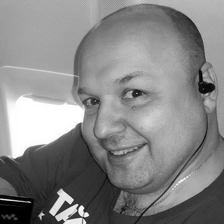 Умер клавишник «Тайм-Аута» и «Миража» Роман Мухачёв