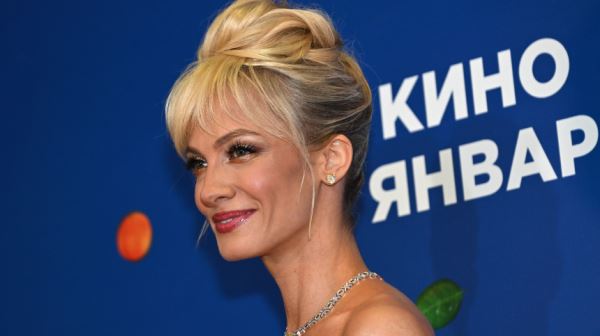 «Не спала на вокзале»: Полина Максимова рассказала о своем детстве