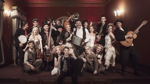 Театр Комиссаржевской представляет премьеру спектакля «Трехгрошовая история»