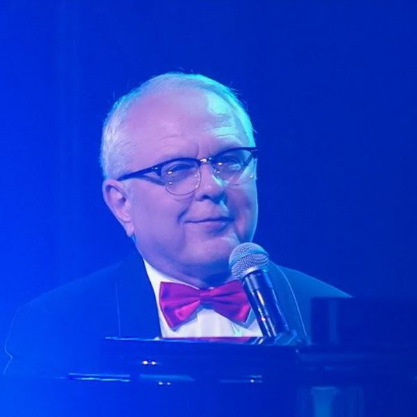 Юбилейный концерт «Лунные мелодии Кима Брейтбурга» покажет НТВ