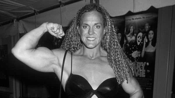 Звезда «Очень страшного кино» Джейн Трка умерла на 63-м году жизни