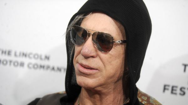 Микки Рурк может стать бездомным