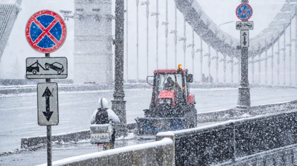 Москву накрыл циклон «Фрэнсис» с сильным снегопадом