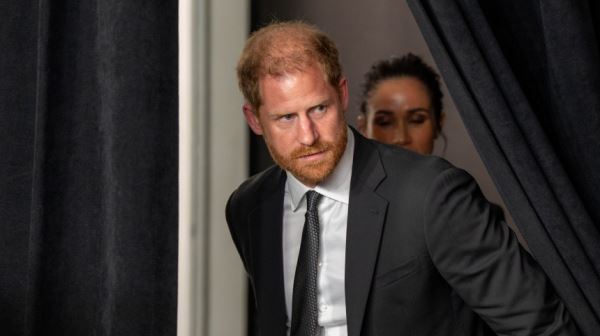 Растущая тоска: принц Гарри намерен покинуть США и расстаться с Меган Маркл